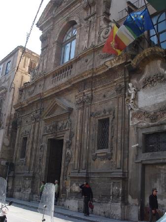 Biblioteca regionale di Palermo, Fp Cgil protesta per annunciata revoca dei fondi per il restauro e annuncia iniziative di mobilitazione